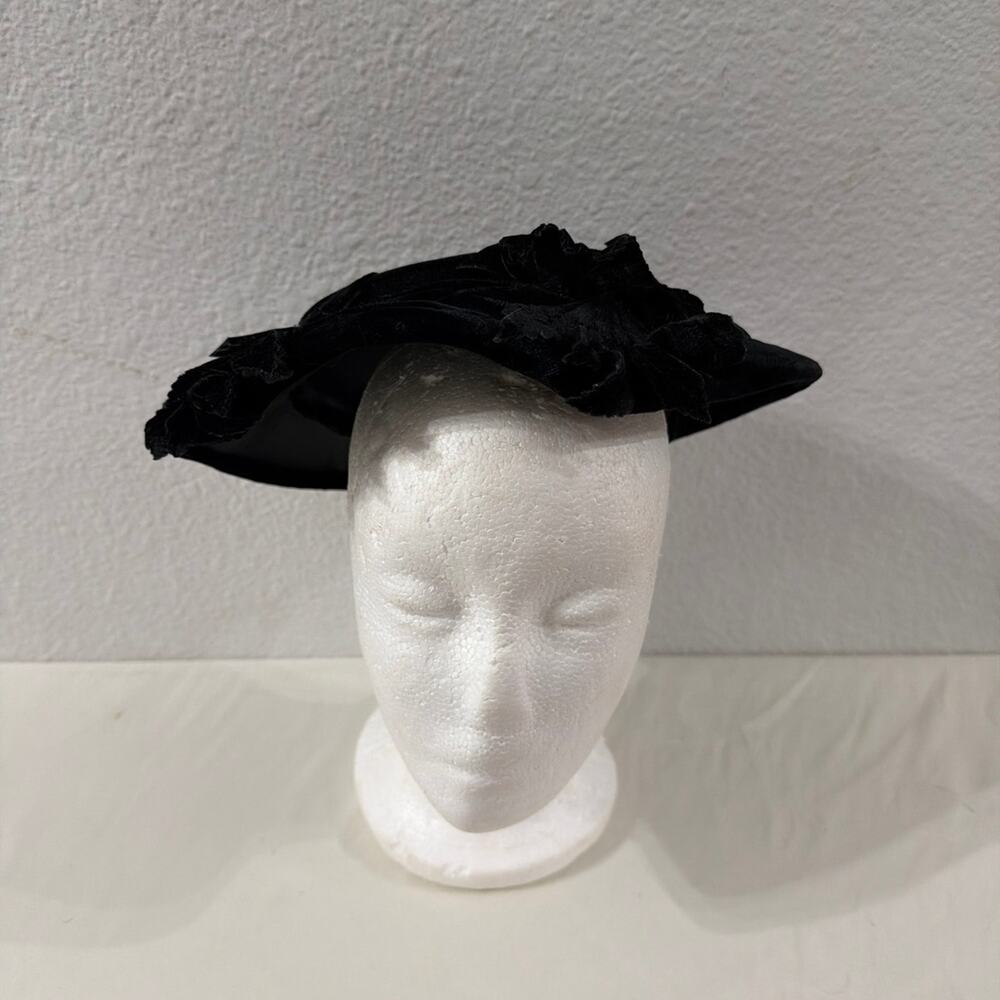 Black vintage hair topper hat in beautiful condition